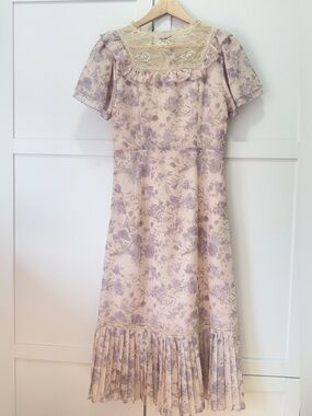 Simple Retro Floral Lace Maxi Dress NWT Size M